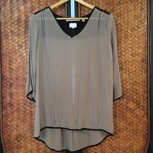 Peppercorn Sheer Boho 3/4 Sleeve Tunic Blouse